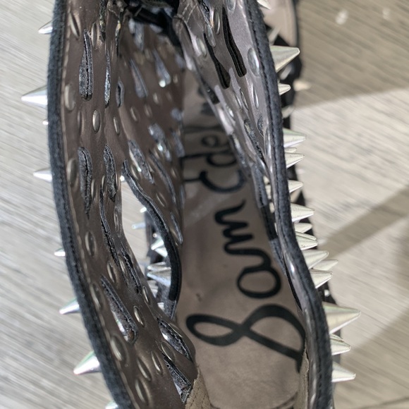 SAM EDELMAN, Allison Black Suede Stud Cutout, Size 9M. Like New. - Picture 9 of 10